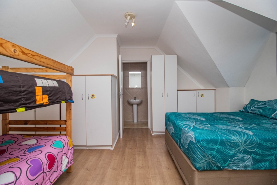 1 Bedroom Property for Sale in Parklands Western Cape